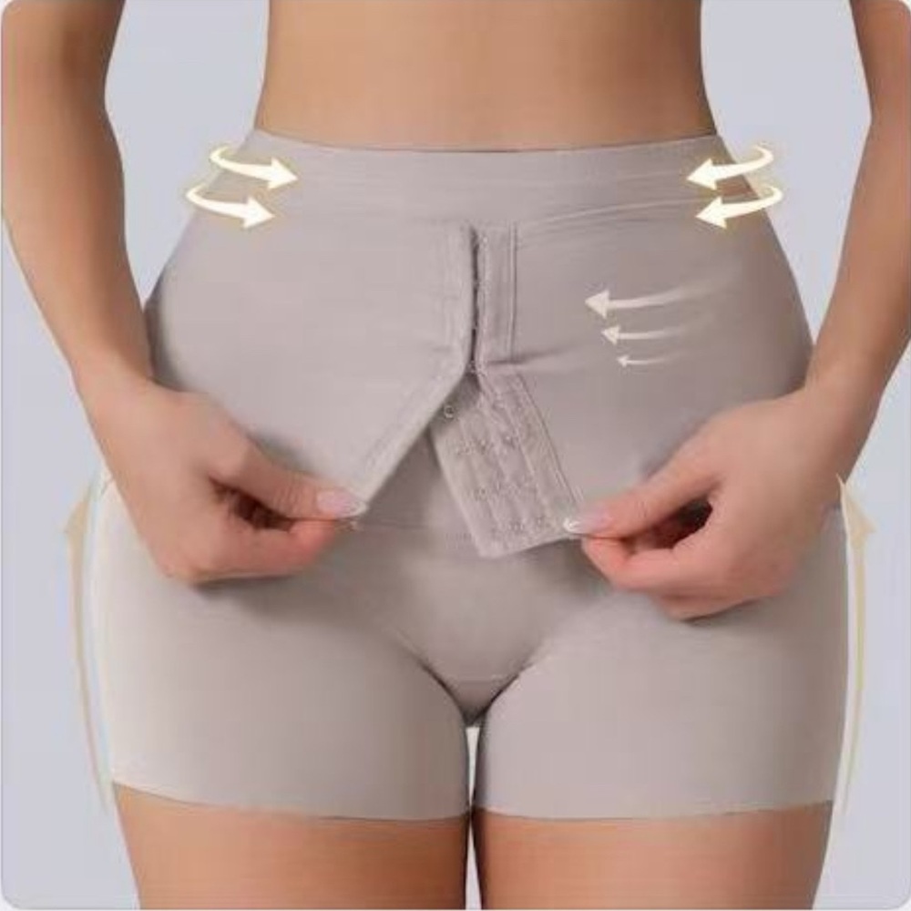 Women's High-Waisted Shaping Shorts - Gray